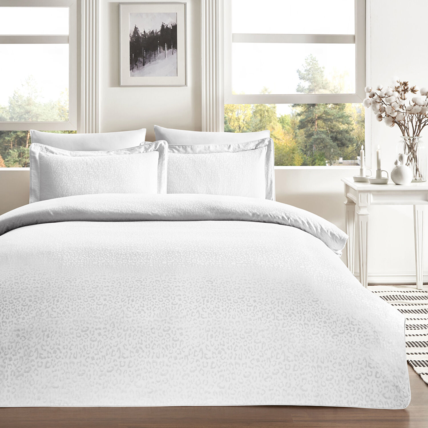 Taç Leo Jakar Çift Kişilik Nevresim Takımı Beyaz