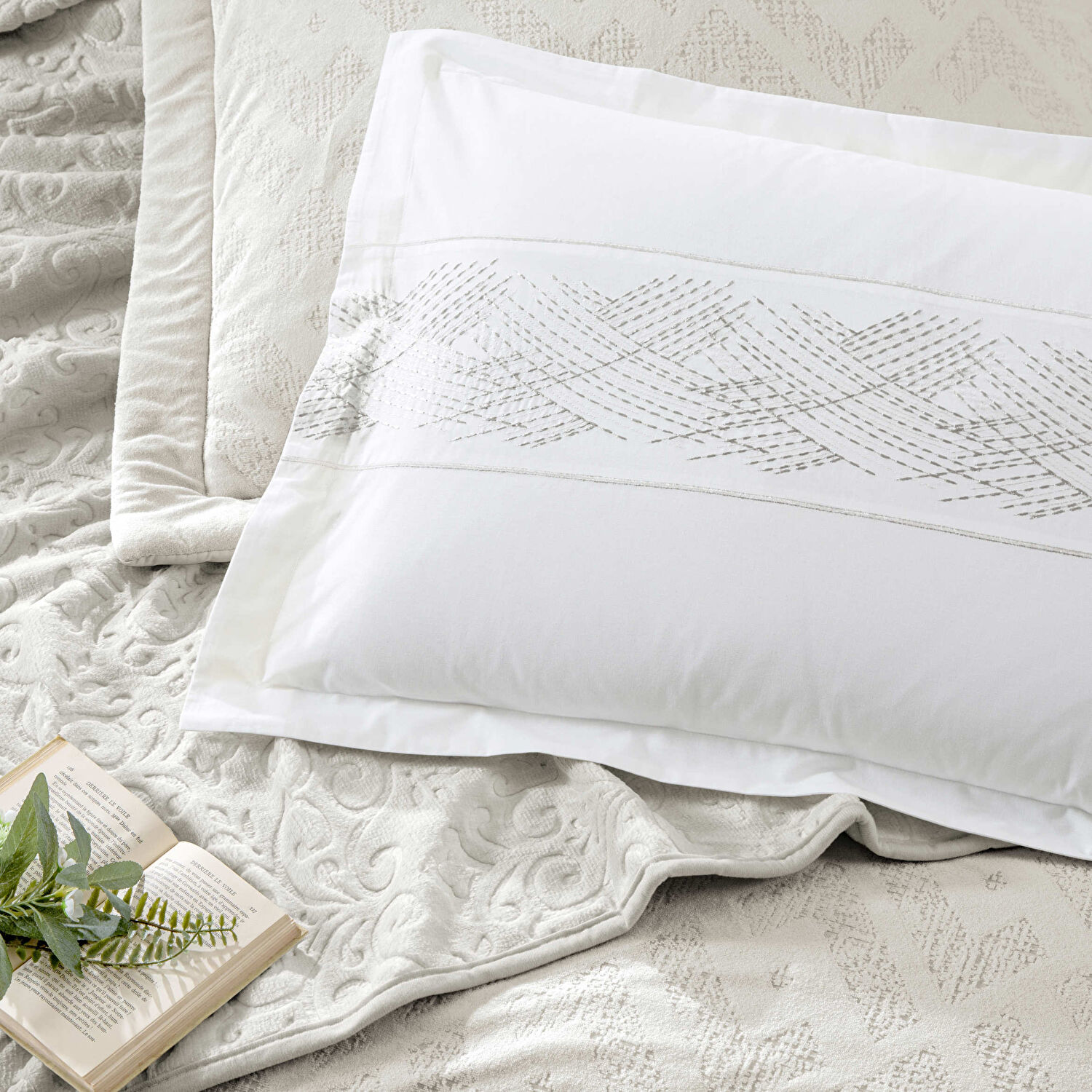 Taç Charlotte Abiye Çeyiz Set Taş