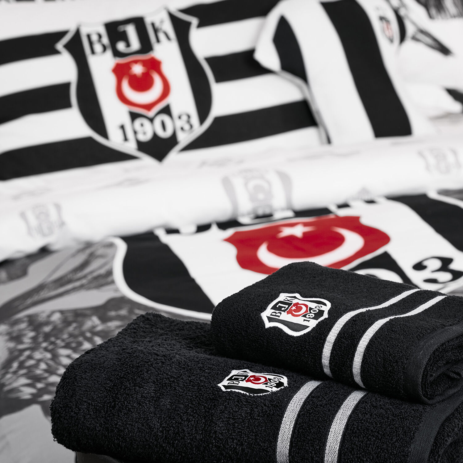 Taç Lisanslı Beşiktaş Kartal Tek Kişilik Pamuk Nevresim Takımı