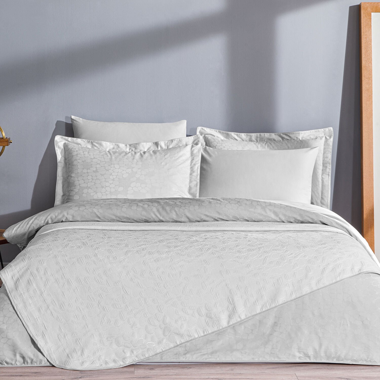 Taç Rodrigo Pikeli Çift Kişilik Nevresim Seti Gri