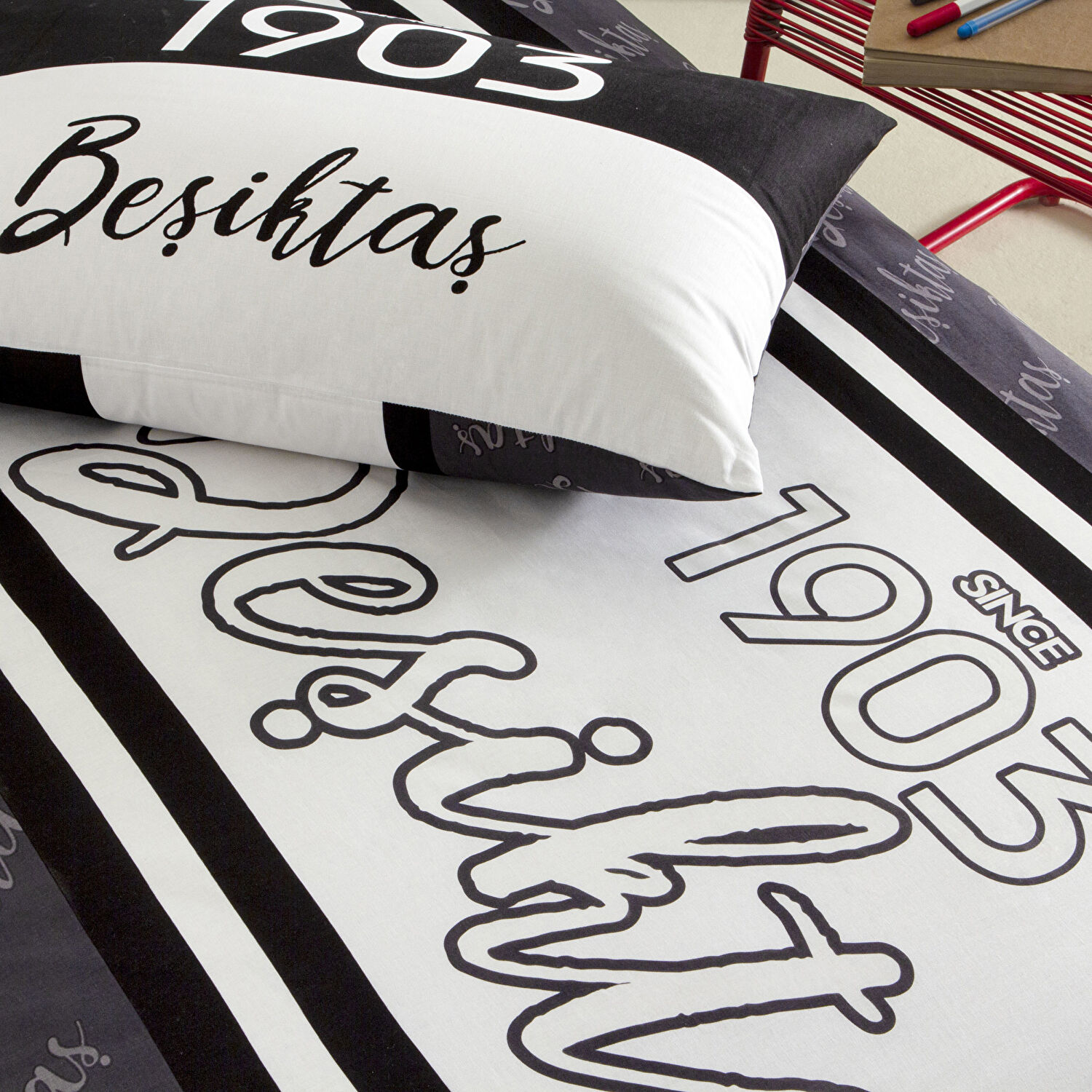 Taç Lisanslı Beşiktaş 1903 Glow Tek Kişilik Pamuk Nevresim Takımı