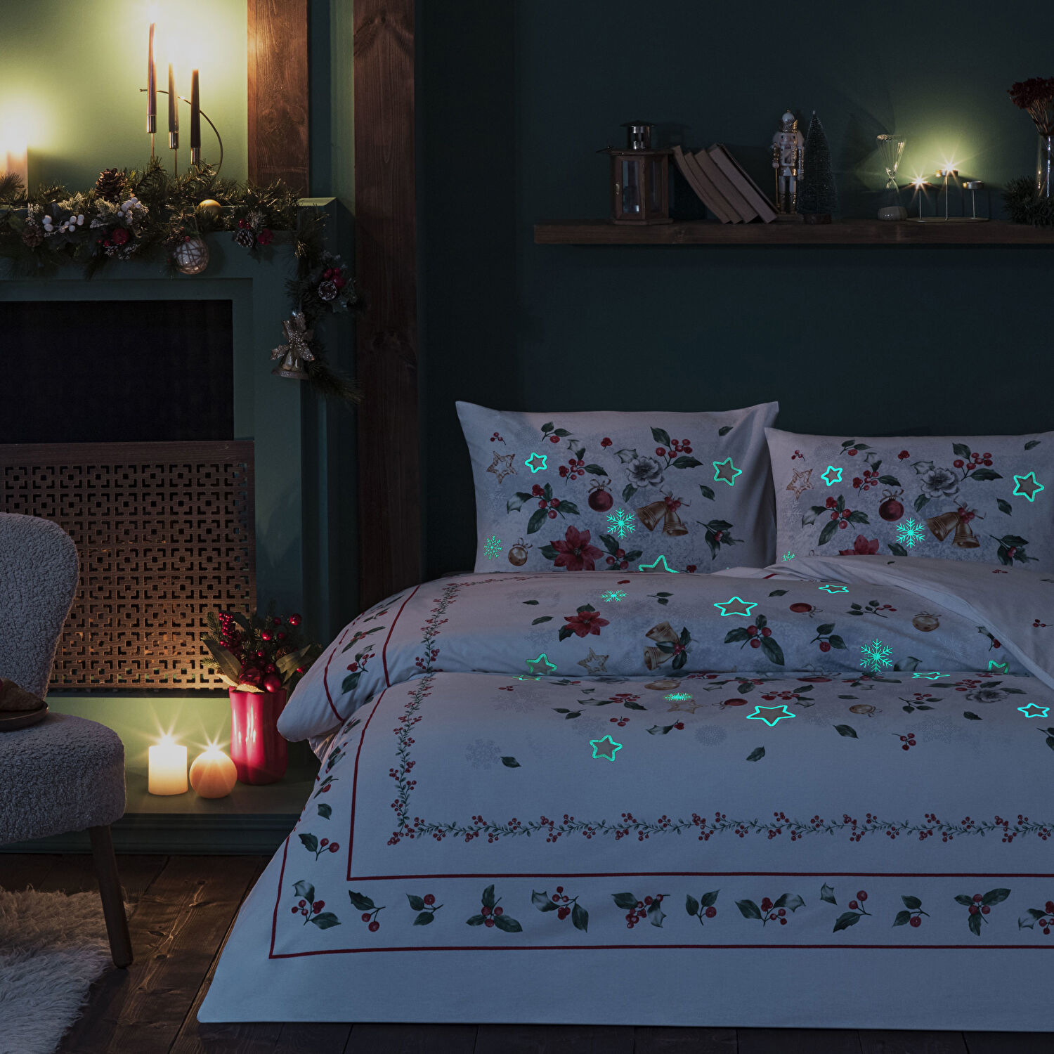 Taç Charm Glowlu Ranforce Çift Kişilik Nevresim Takımı Kırmızı