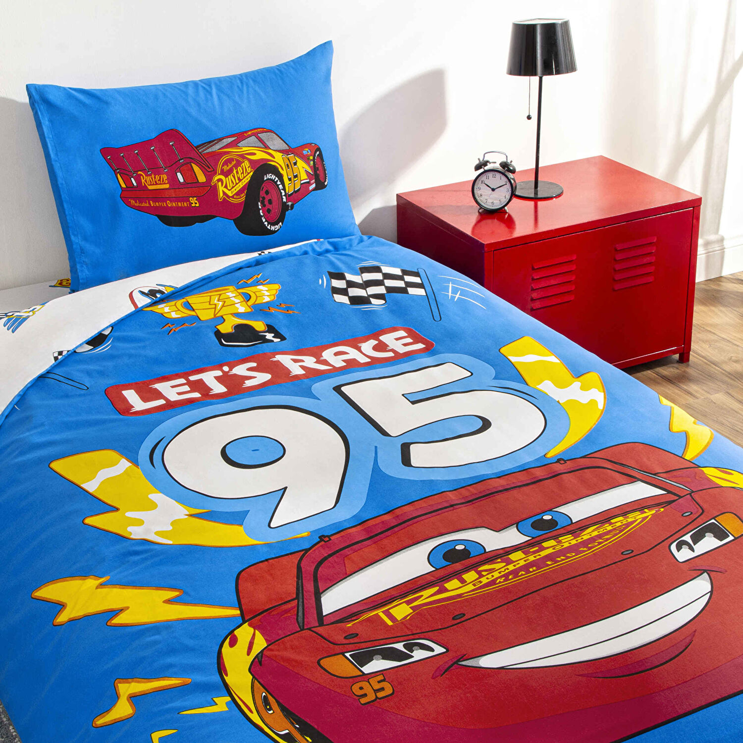 Taç Lisanslı Disney Cars Let' s Race Pamuk Tek Kişilik Nevresim Takımı