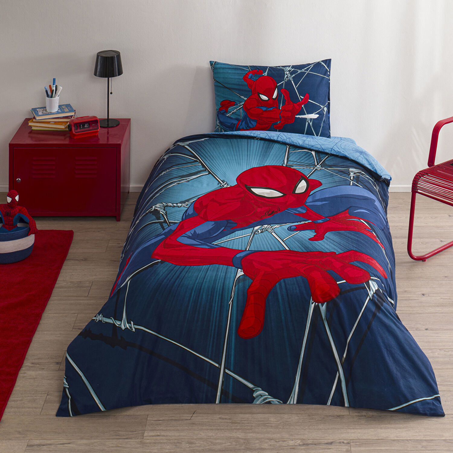 Taç Lisanslı Spiderman Rise Tek Kişilik Pamuk Nevresim Takımı