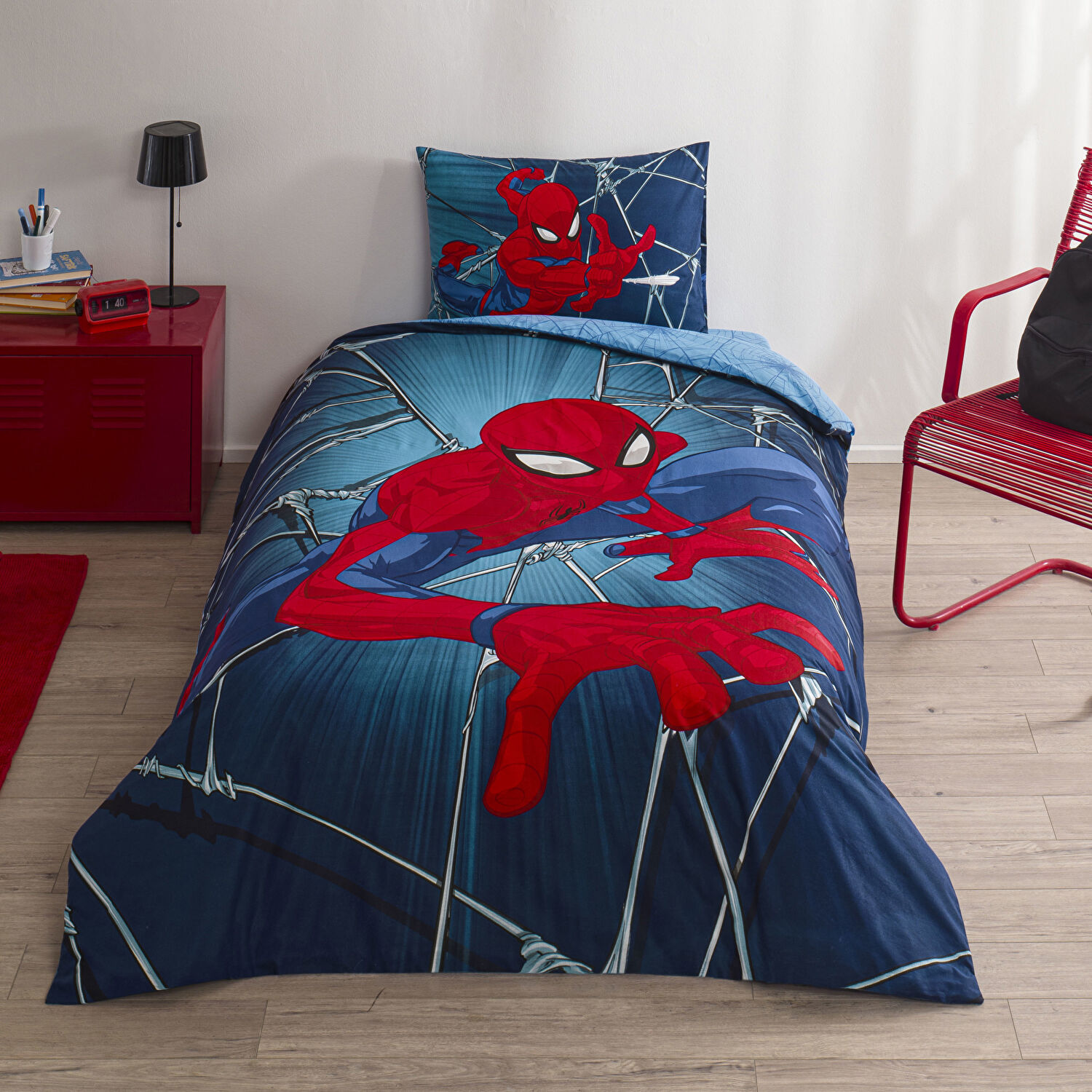 Taç Lisanslı Spiderman Rise Tek Kişilik Pamuk Nevresim Takımı