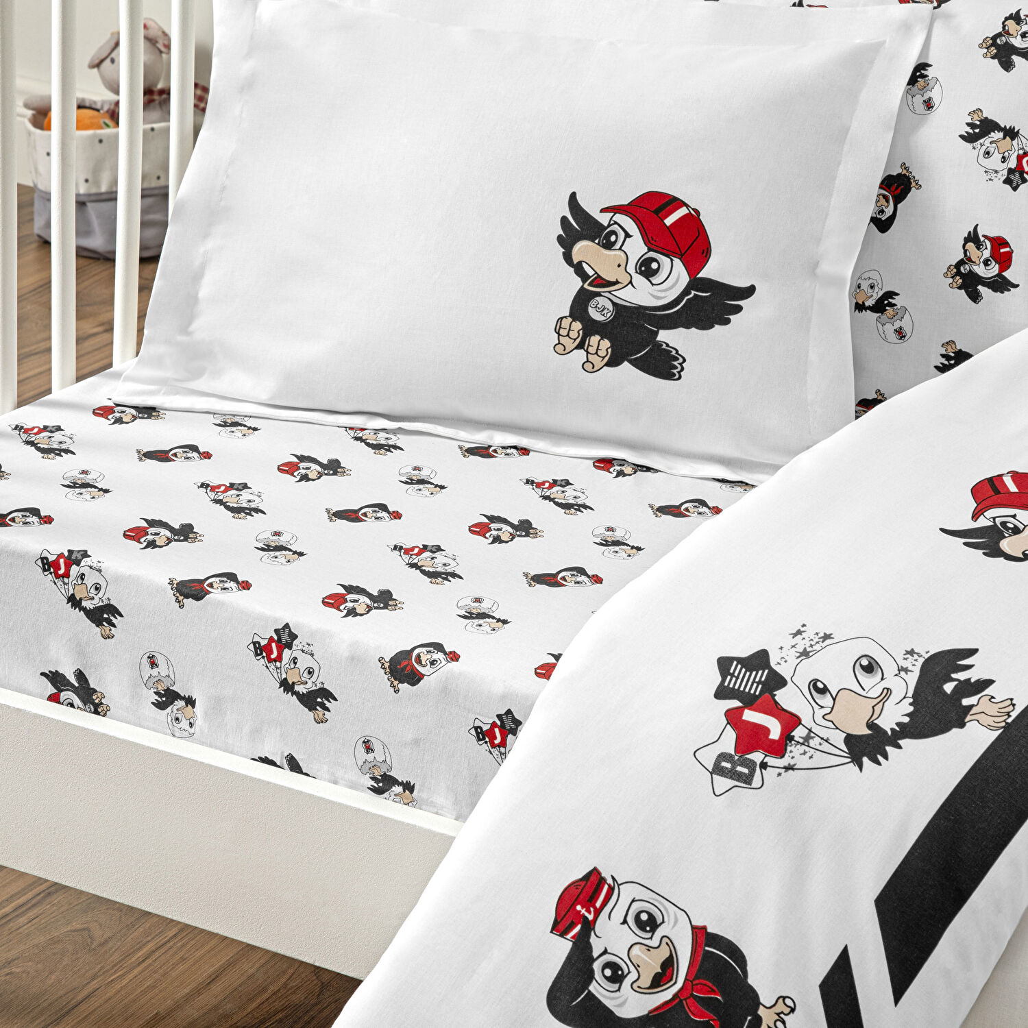 Taç Lisanslı Beşiktaş Strip Baby Pamuk Nevresim Takımı