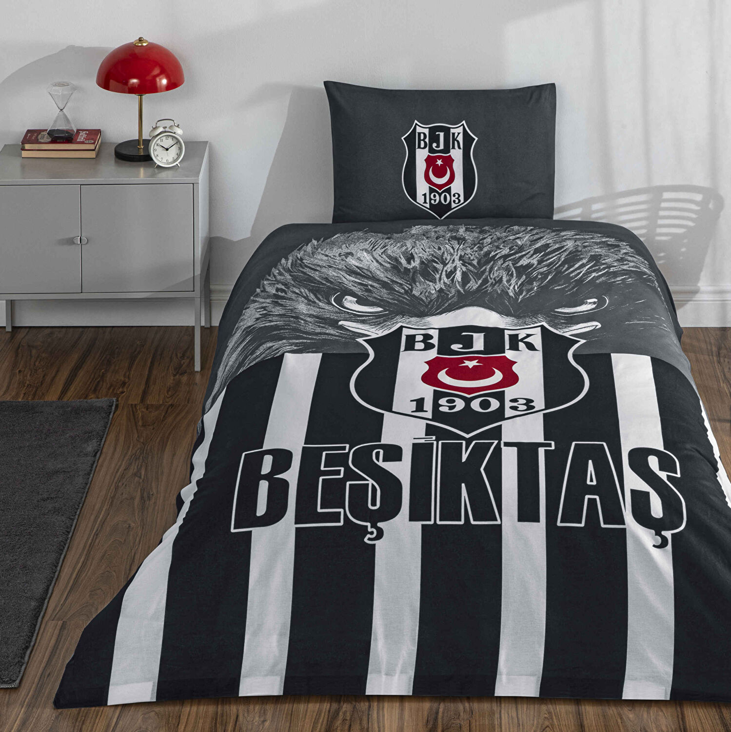 Taç Lisanslı Beşiktaş Şanlı Kartal Pamuk Tek Kişilik Nevresim Takımı