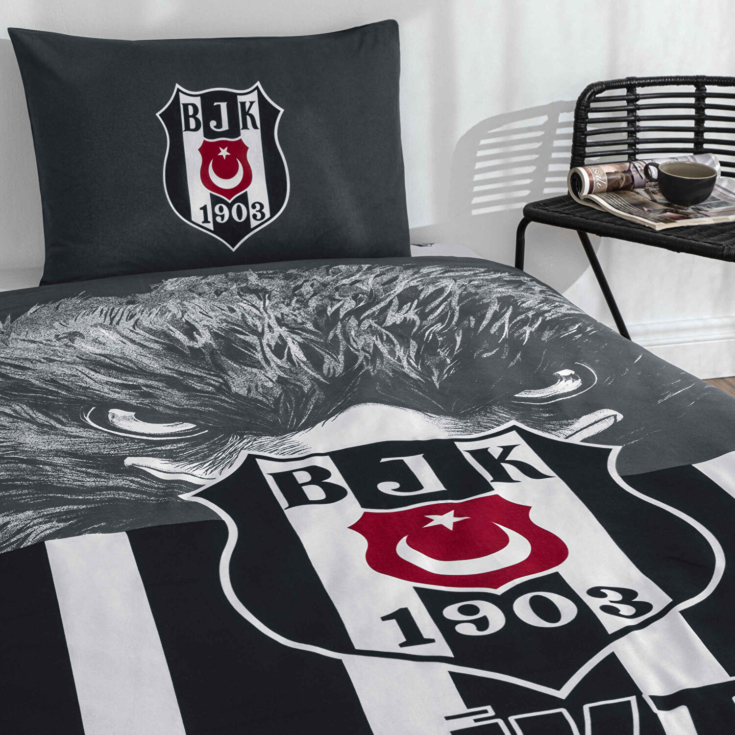 Taç Lisanslı Beşiktaş Şanlı Kartal Pamuk Tek Kişilik Nevresim Takımı