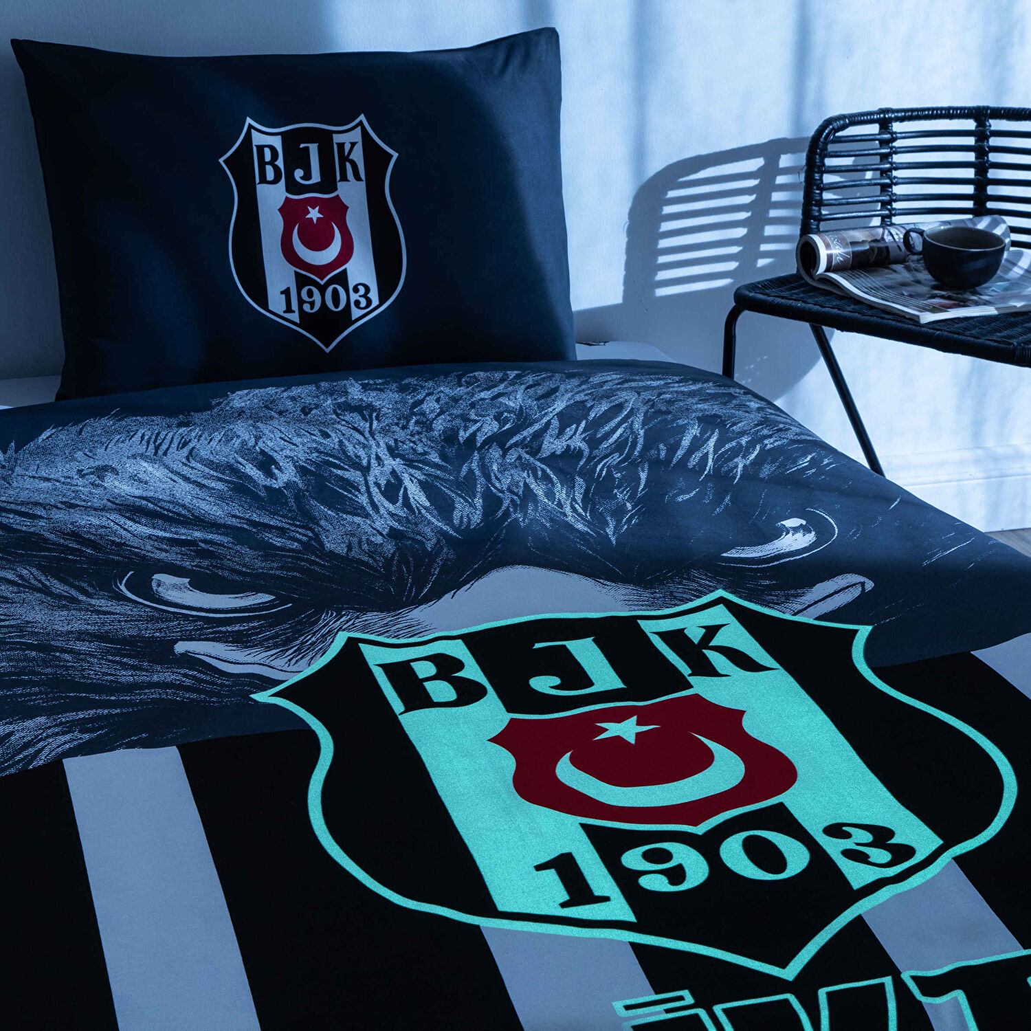 Taç Lisanslı Beşiktaş Şanlı Kartal Pamuk Tek Kişilik Nevresim Takımı