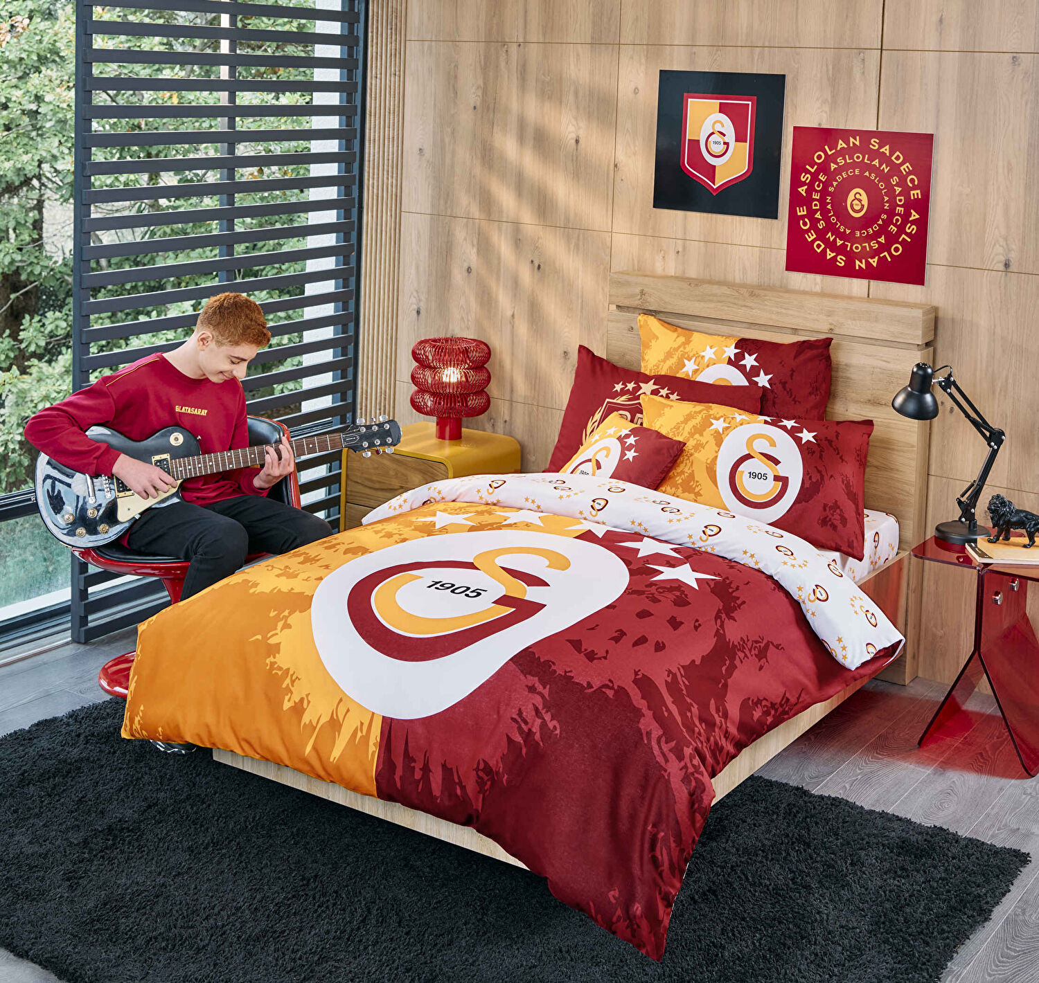 Taç Lisanslı 5.Yıldız Galatasaray 40x40 Kırlent