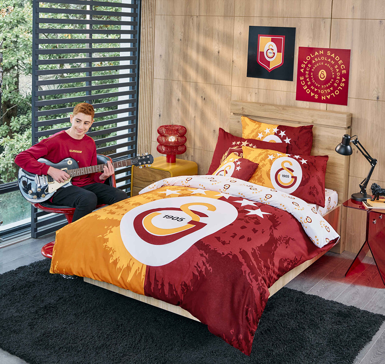 Lisanslı Galatasaray 5.Yıldız Pamuk 40x40 cm Kırlent