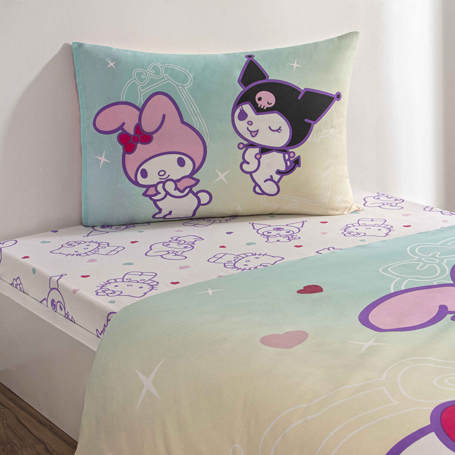 Taç Lisanslı Hello Kitty & Friends Pamuk Tek Kişilik Nevresim Takımı
