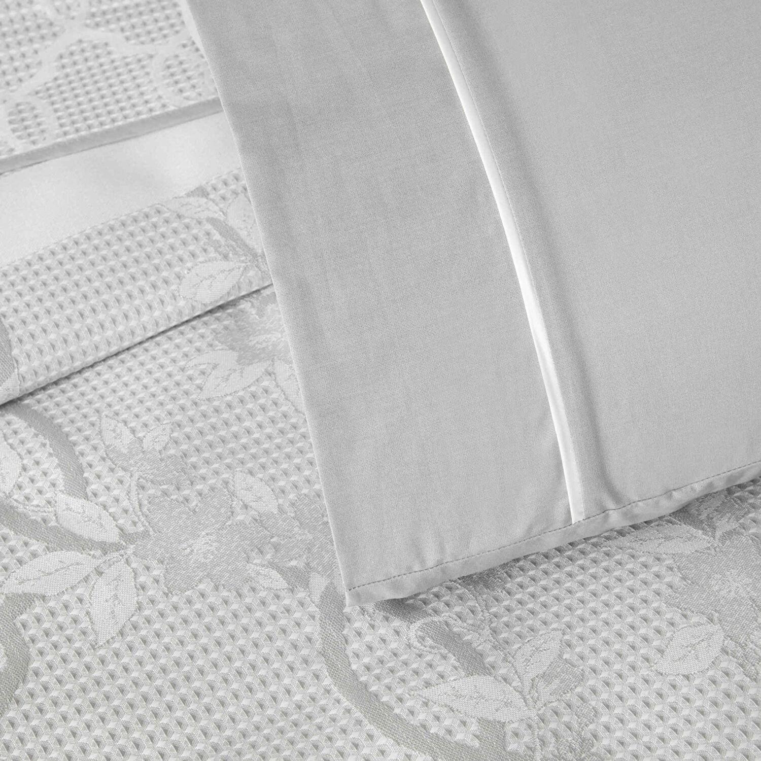 Taç Jakar Linora Çift Kişilik Pike Takımı Gri