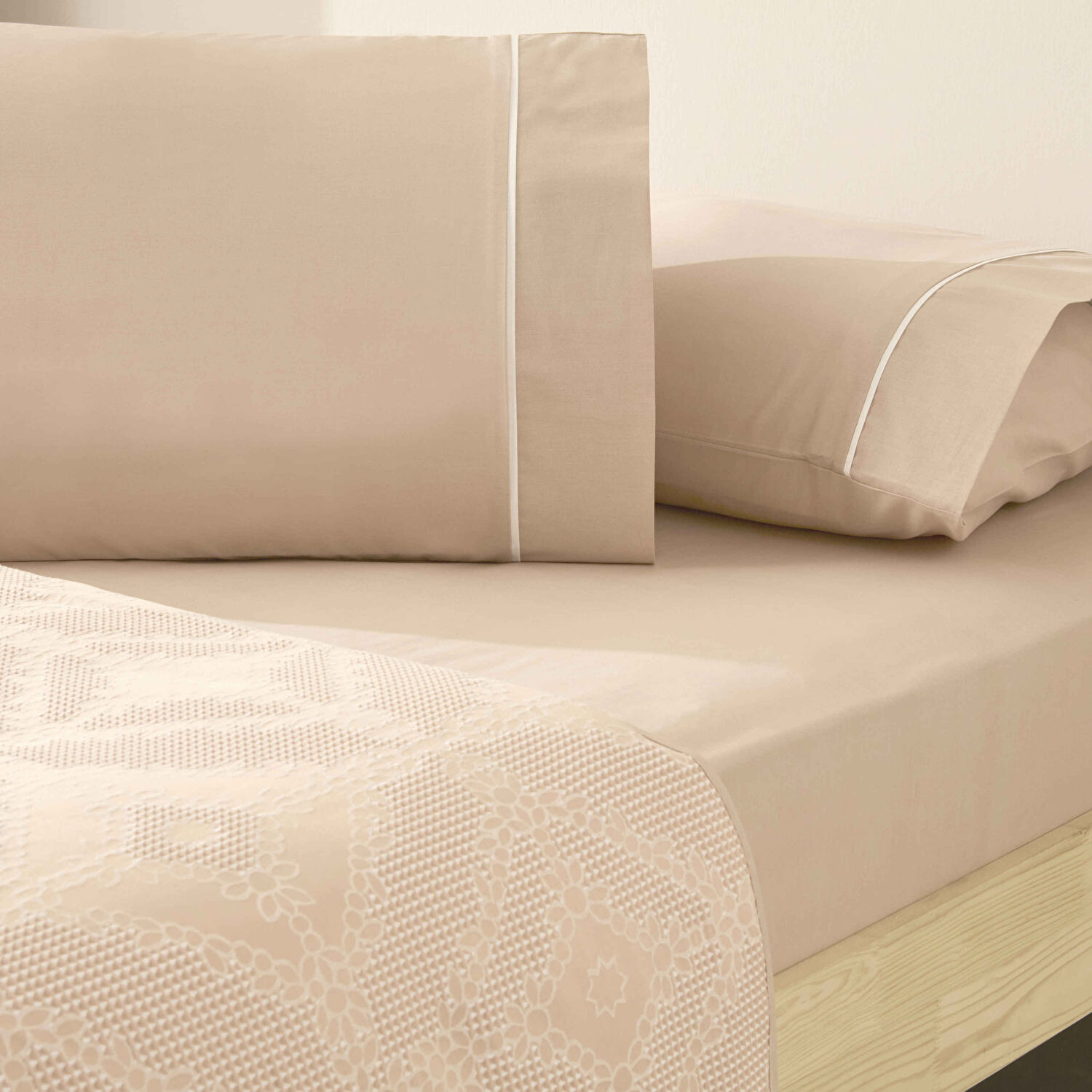 Taç Jakar Delissa Queen Size Pike Takımı Somon