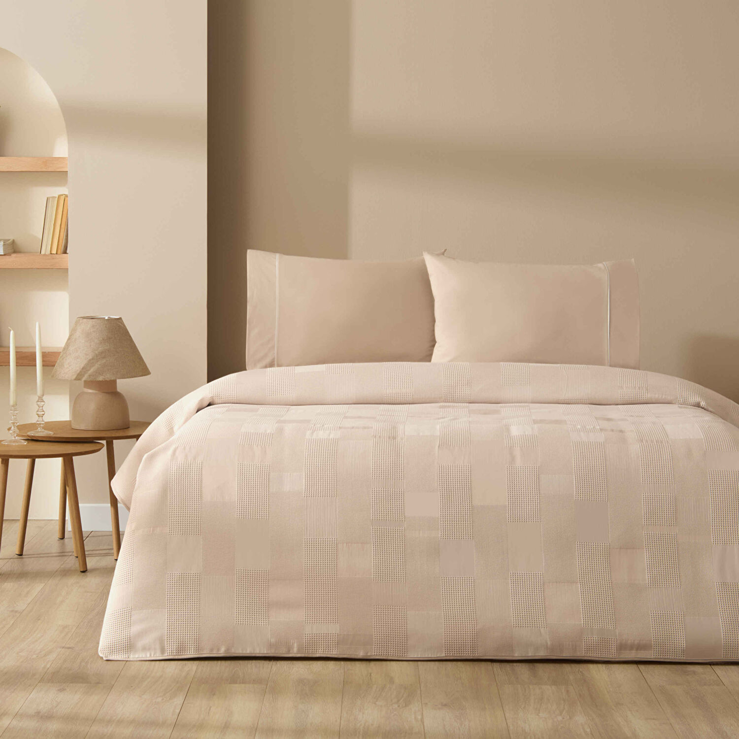 Taç Jakar Alvora Çift Kişilik Pike Takımı Bej