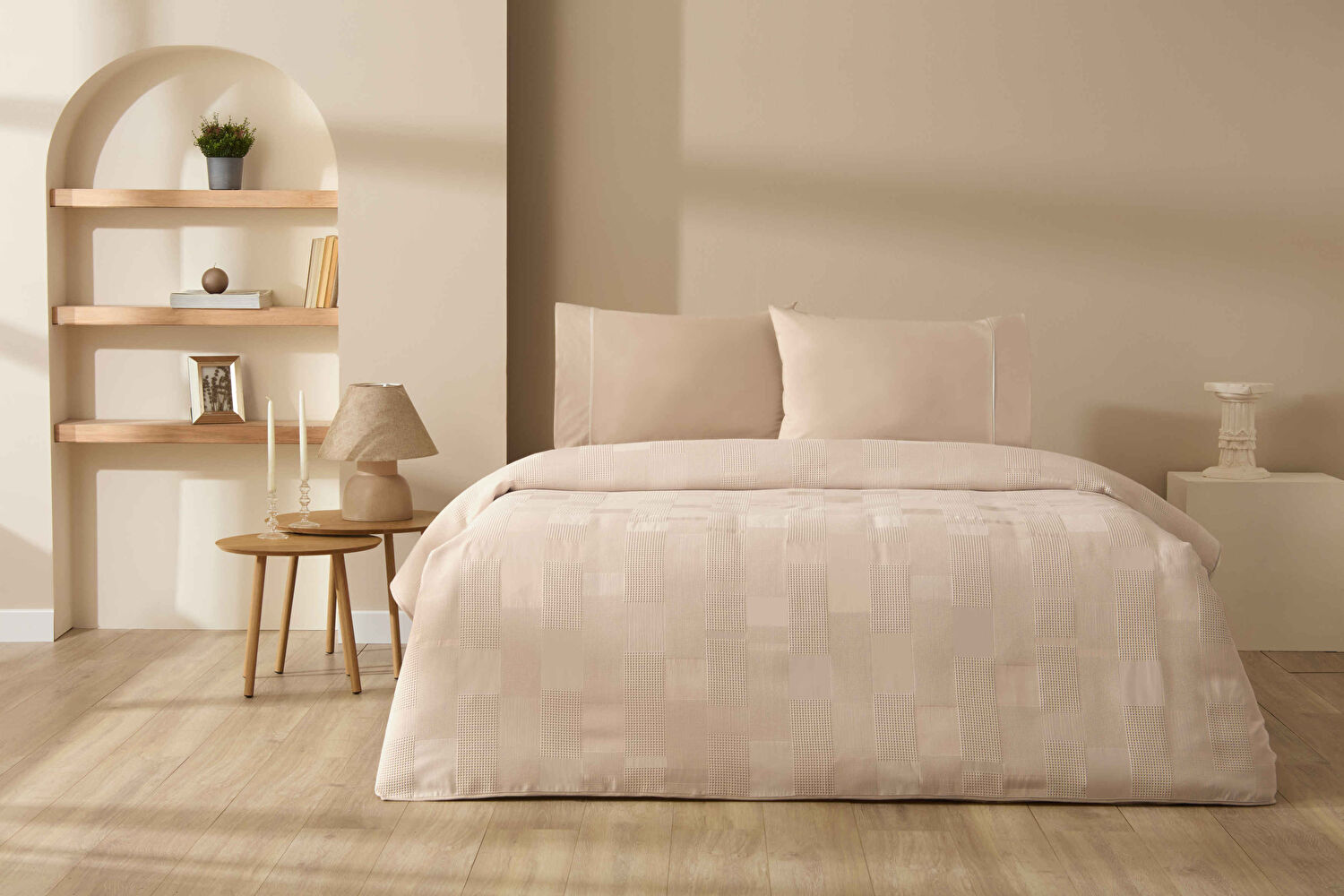 Taç Jakar Alvora Çift Kişilik Pike Takımı Bej