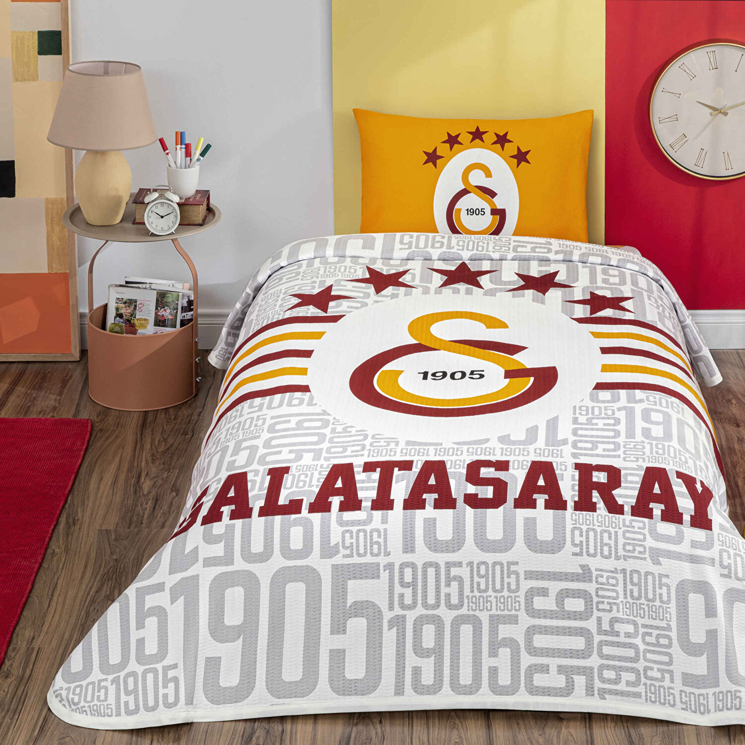 Taç Lisanslı Galatasaray 5 Yıldız Logo Tek Kişilik Pamuk Pike Takımı