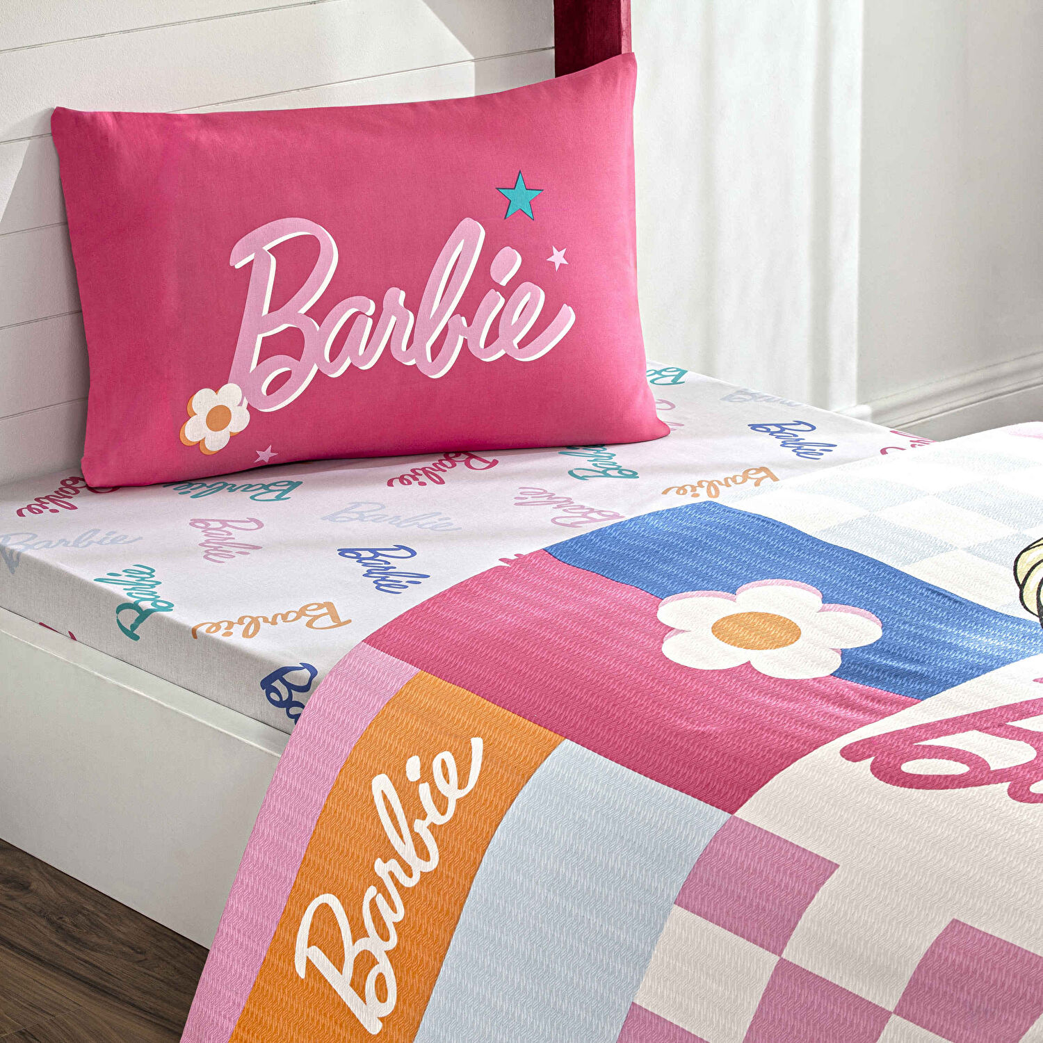 Taç Lisanslı Barbie Colourful Tek Kişilik Pamuk Pike Takımı