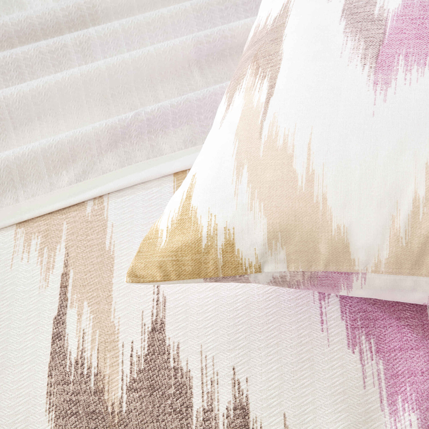 Taç Baskılı Avenya Çift Kişilik Pike Takımı Pembe