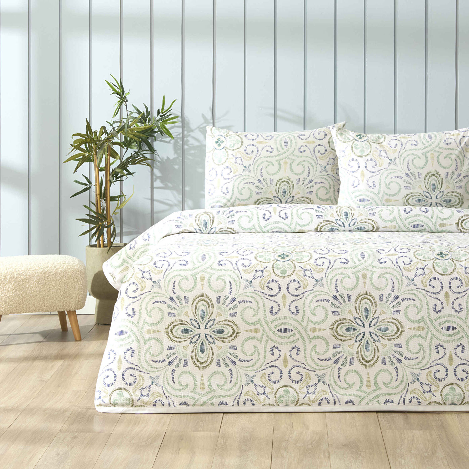 Taç Baskılı Mireva Çift Kişilik Pike Takımı Yeşil