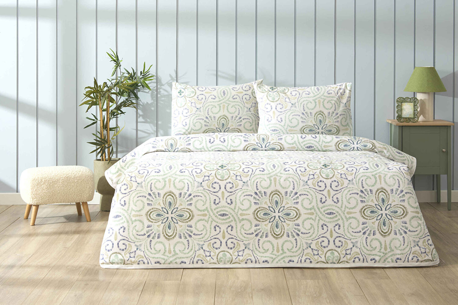 Taç Baskılı Mireva Çift Kişilik Pike Takımı Yeşil