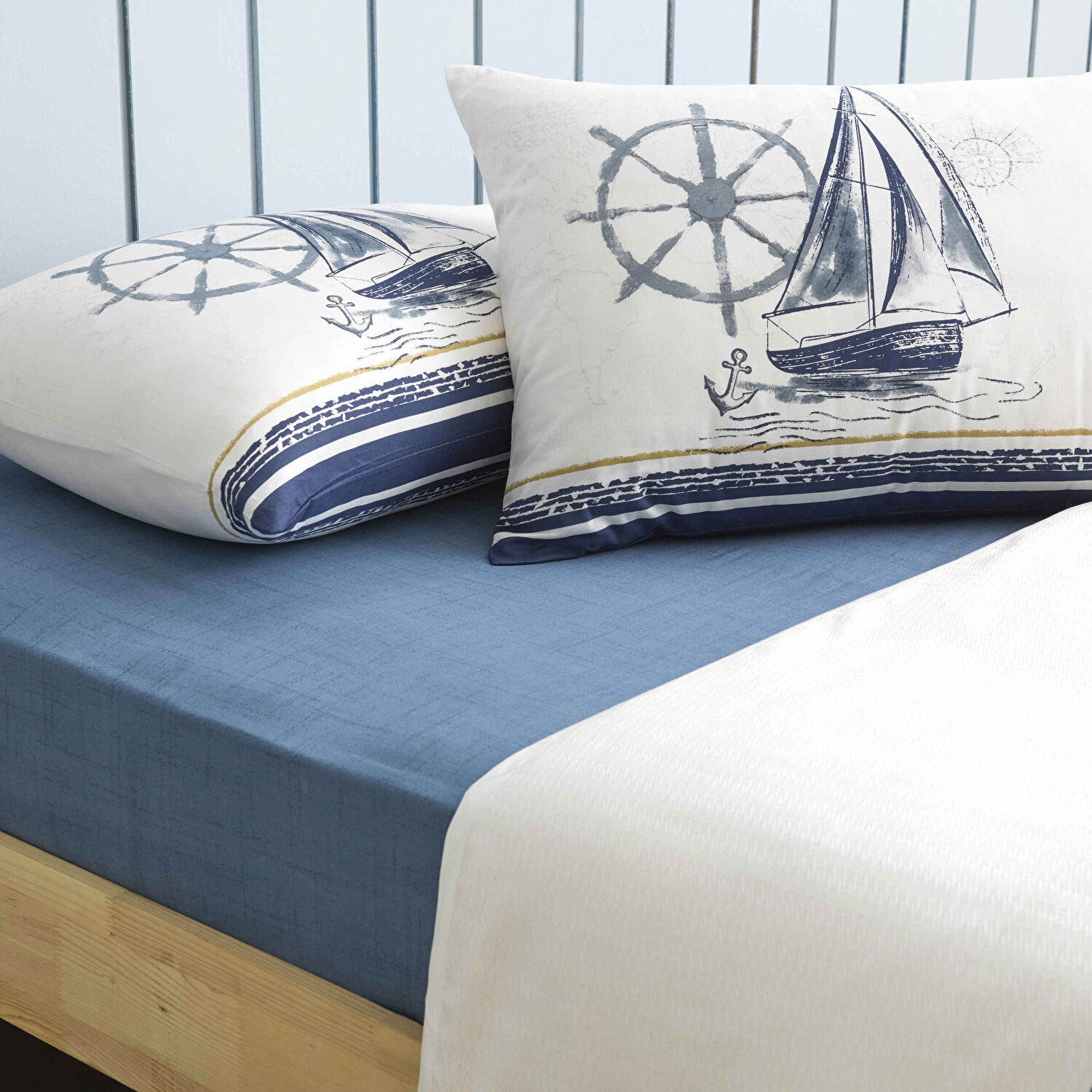 Taç Baskılı Nereil Tek Kişilik Pike Takımı Lacivert