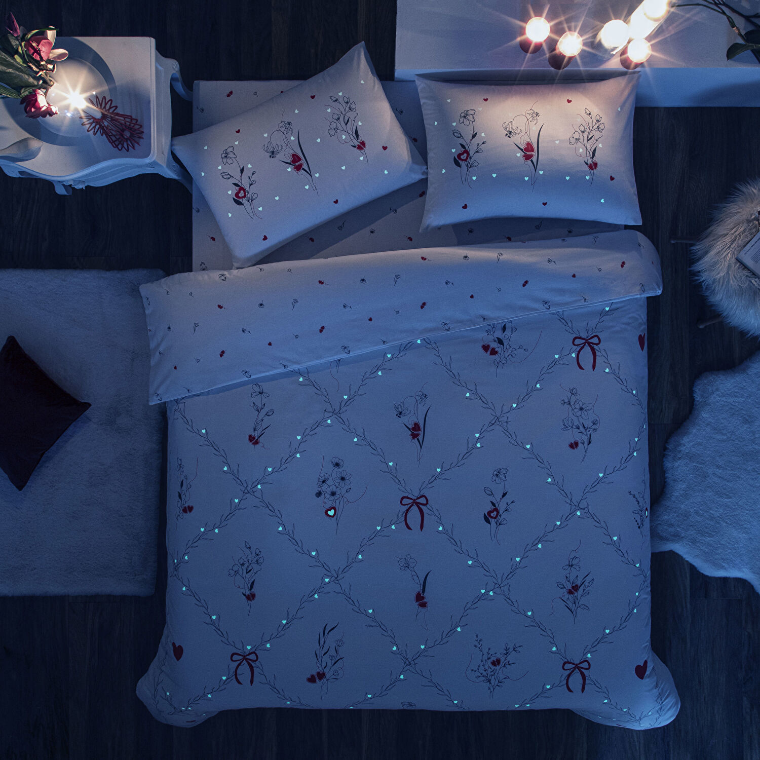 Taç Amoura Glowlu Ranforce Çift Kişilik Nevresim Takımı Kırmızı