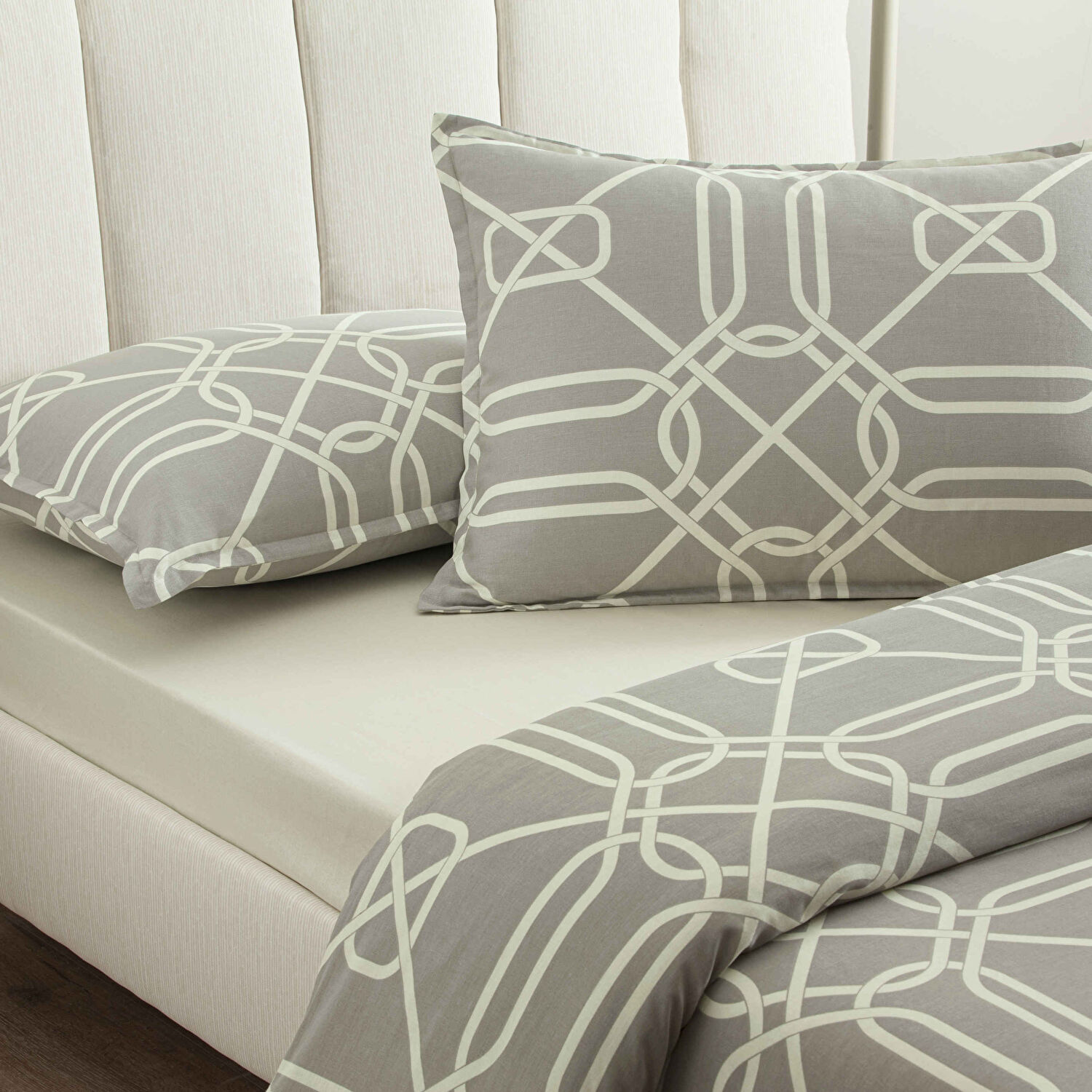 Taç Oveline Pamuk Çift Kişilik Seç&Ser Nevresim Takımı Sarı