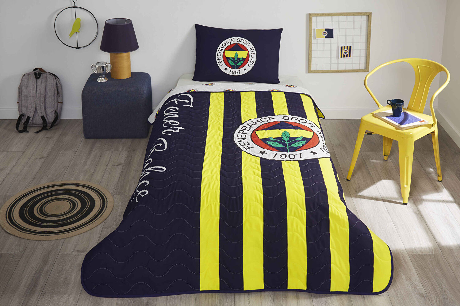 Lisanslı Fenerbahçe Çubuklu Tek Kişilik Yatak Örtüsü Seti