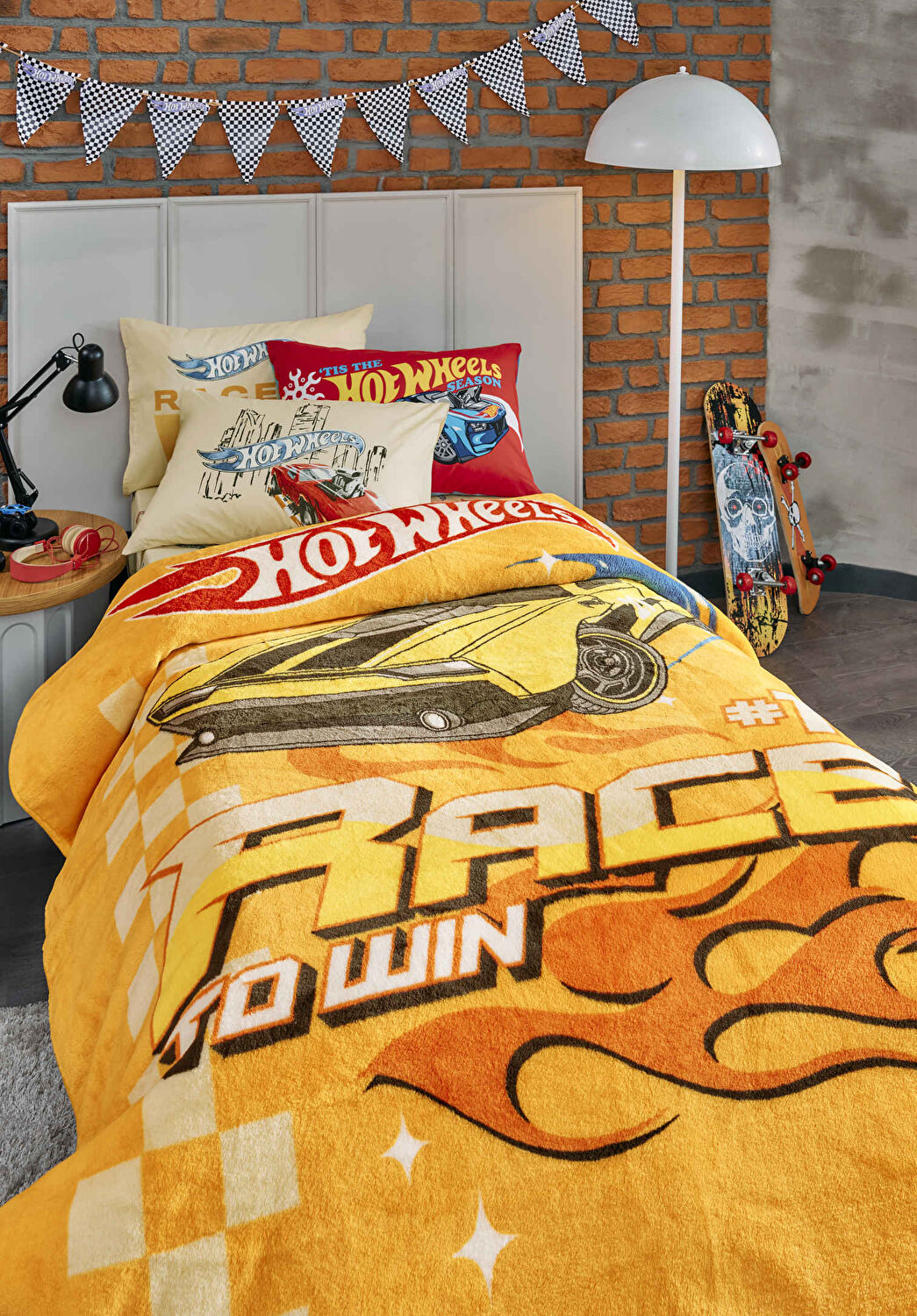 Taç Lisanslı Hot Wheels Winner Pamuk Tek Kişilik Nevresim Takımı