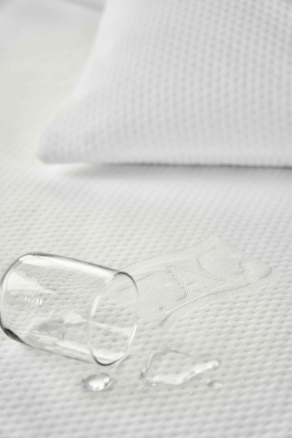 Taç Perfect Fitted Çift Kişilik Sıvı Geçirmez Yatak Alezi Beyaz