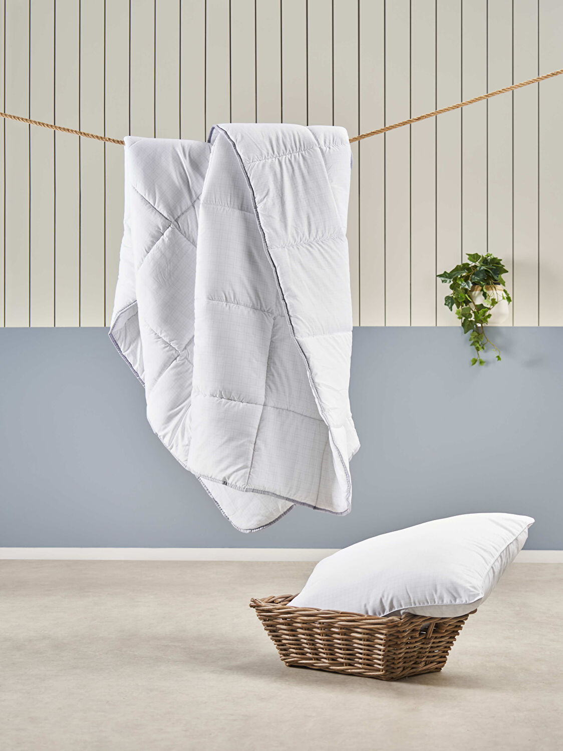 Taç Relax Mikrojel Yastık