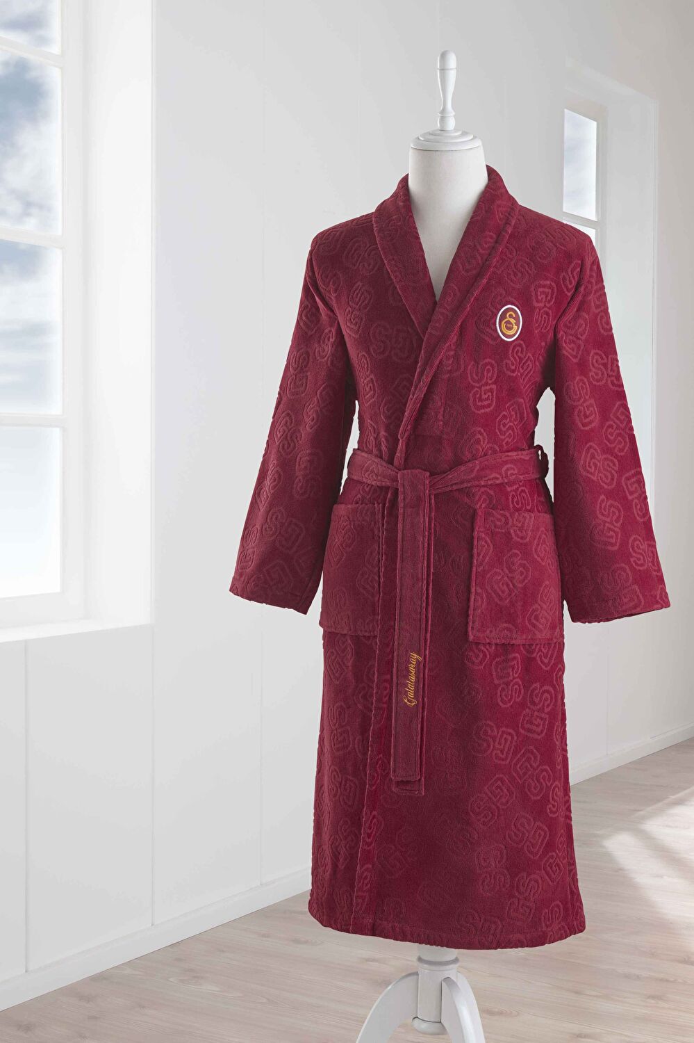 Taç Lisanslı Galatasaray Jakar Pamuk M Yetişkin Bornoz Kırmızı