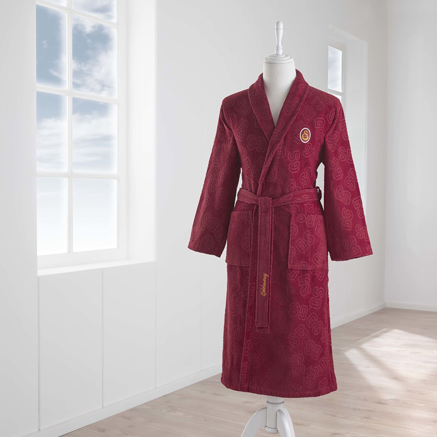 Taç Lisanslı Galatasaray Jakar Pamuk M Yetişkin Bornoz Kırmızı