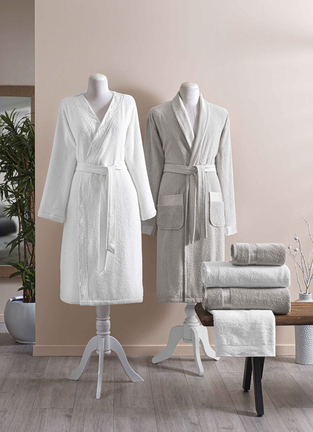 Taç Blanca Pamuk Aile Bornoz Seti Beyaz Vizon