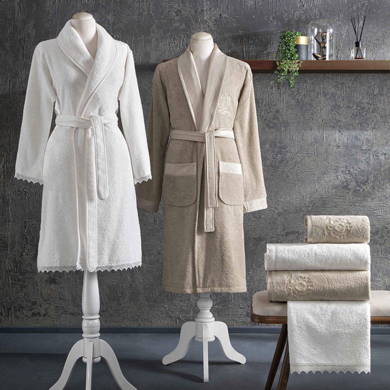 Taç Sambre Pamuk Aile Bornoz Seti Beyaz Cappucino