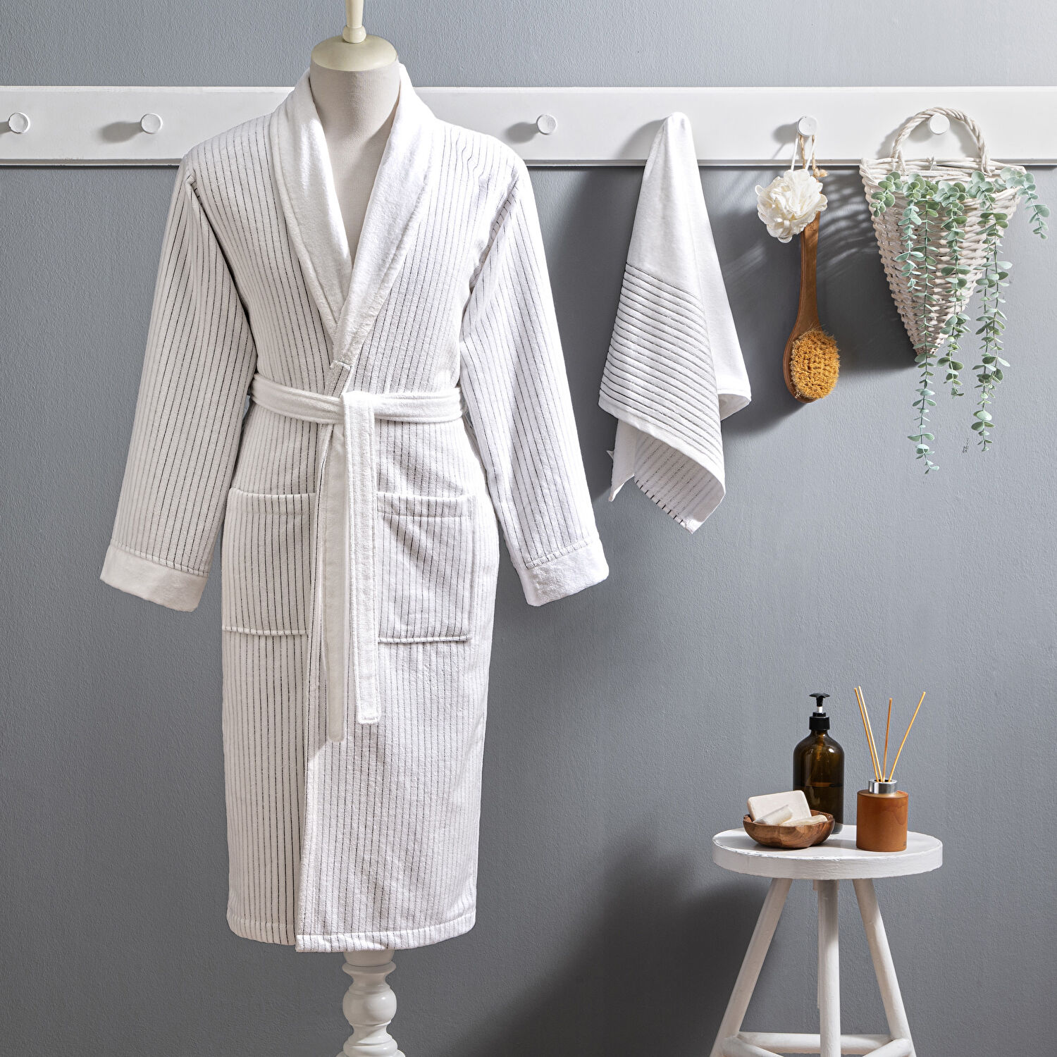 Taç Ritmo Pamuk S/M Bornoz Set Beyaz