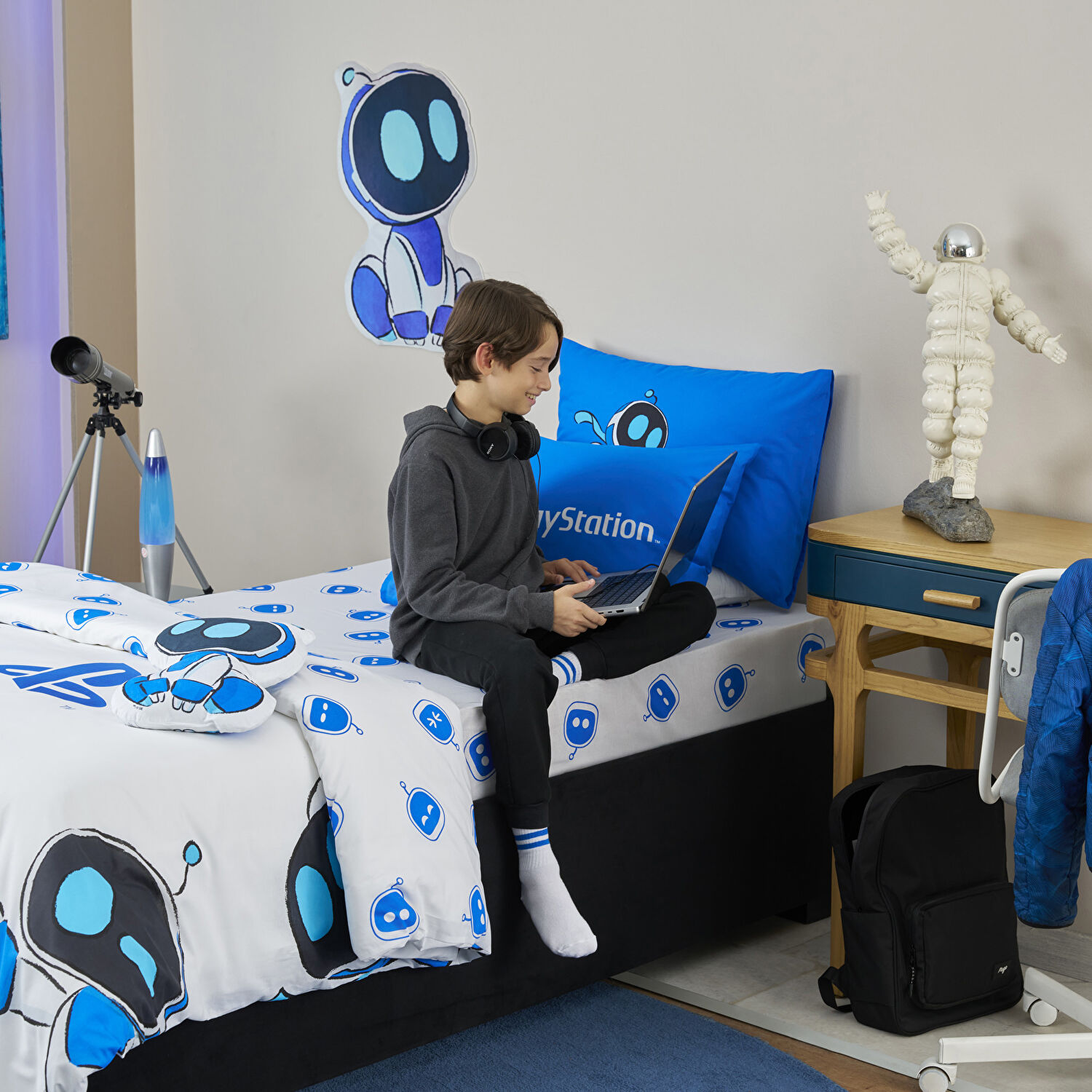 Lisanslı Playstation Astrobot Polyester Şekilli Kırlent