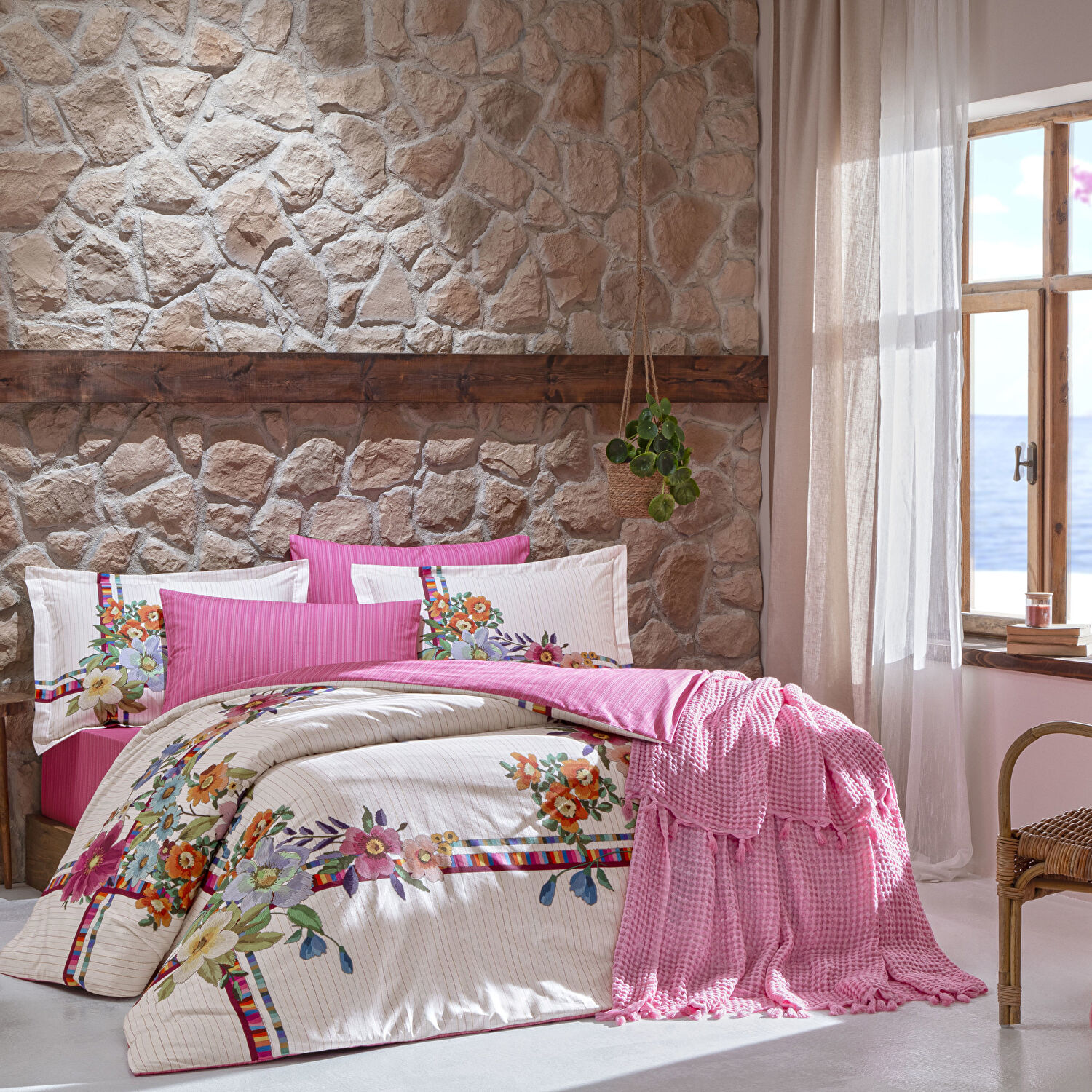 Taç Butik Alaçatı Çerçeve Turuncu