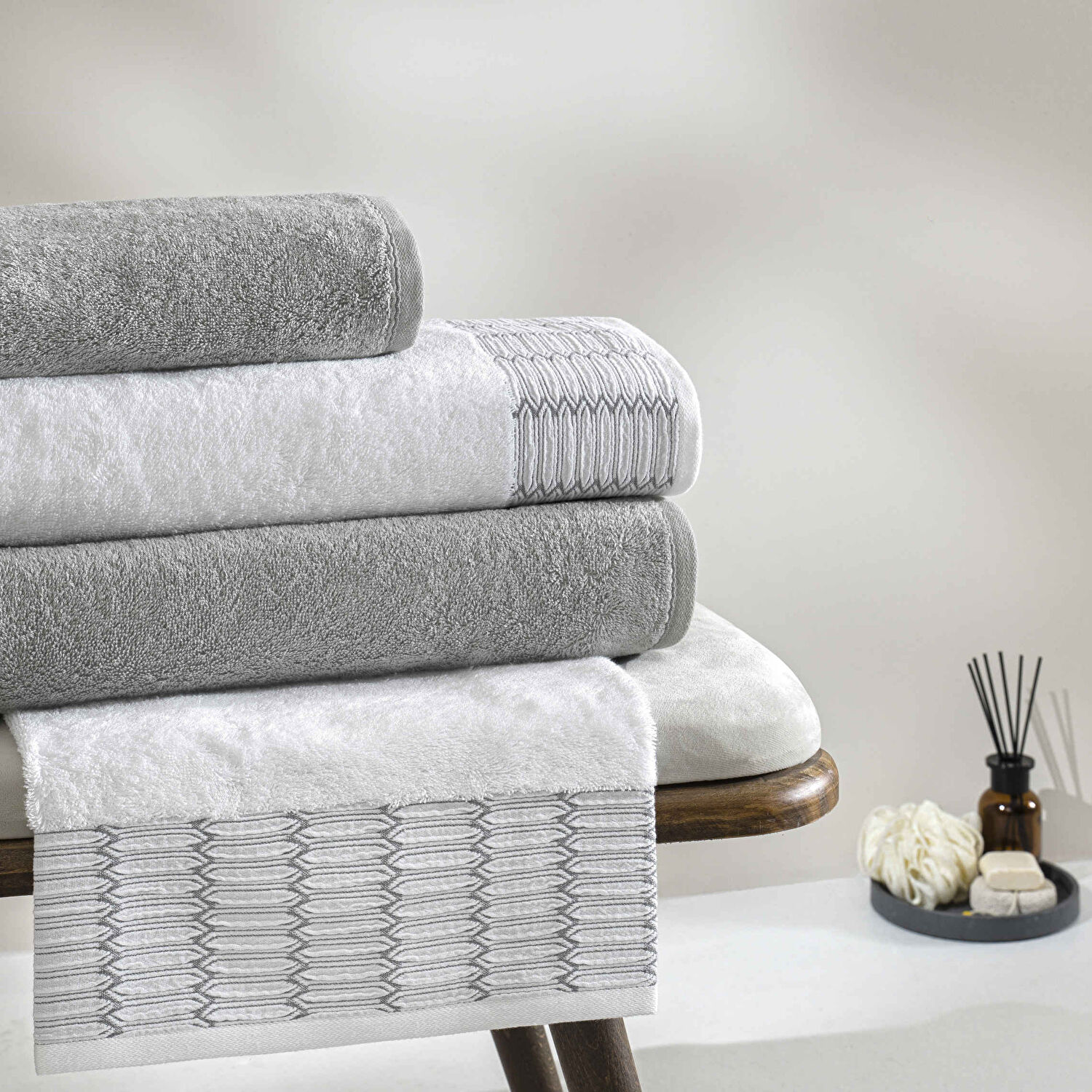 Taç Linka Bamboo Classic Aile Seti Beyaz Gri