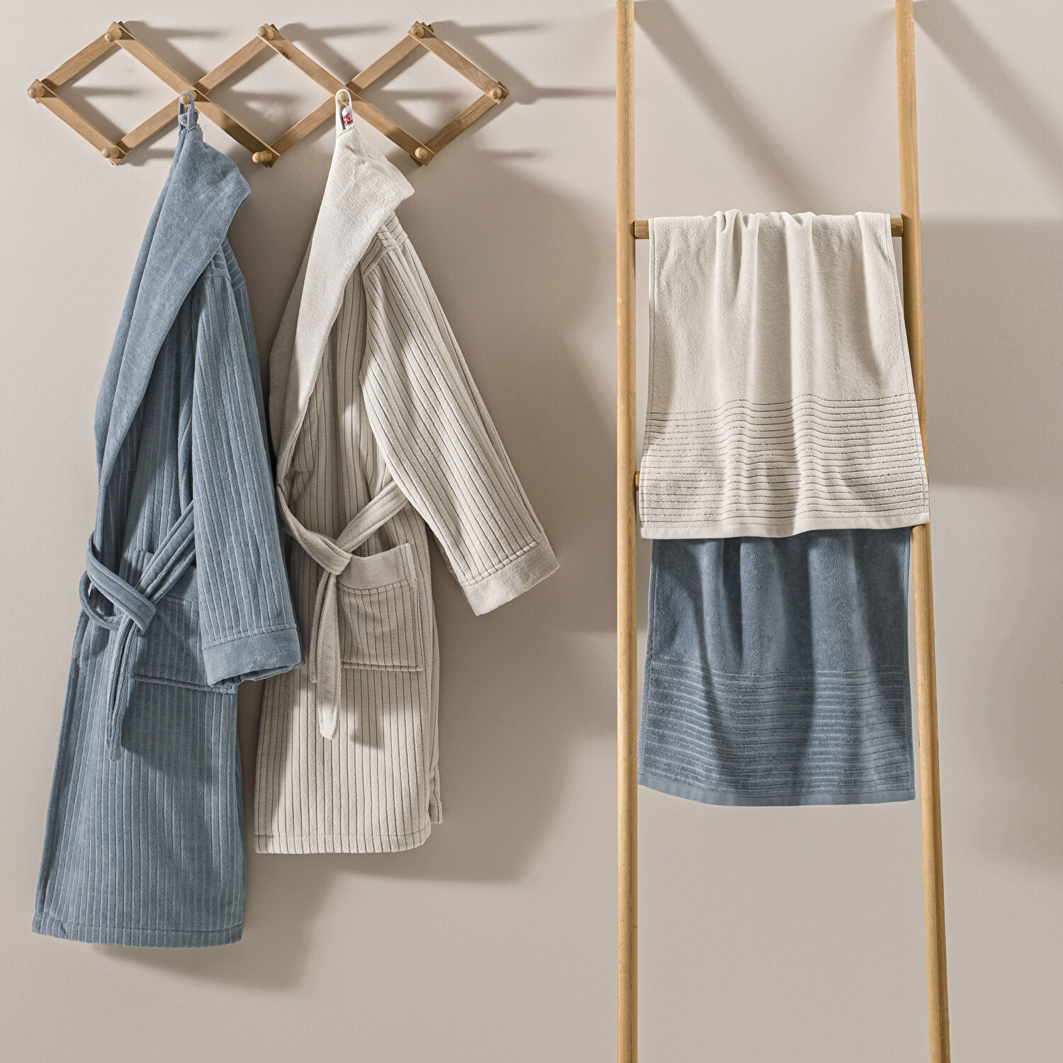 Taç Ritmo Pamuk Bornoz Seti Seti Taş M