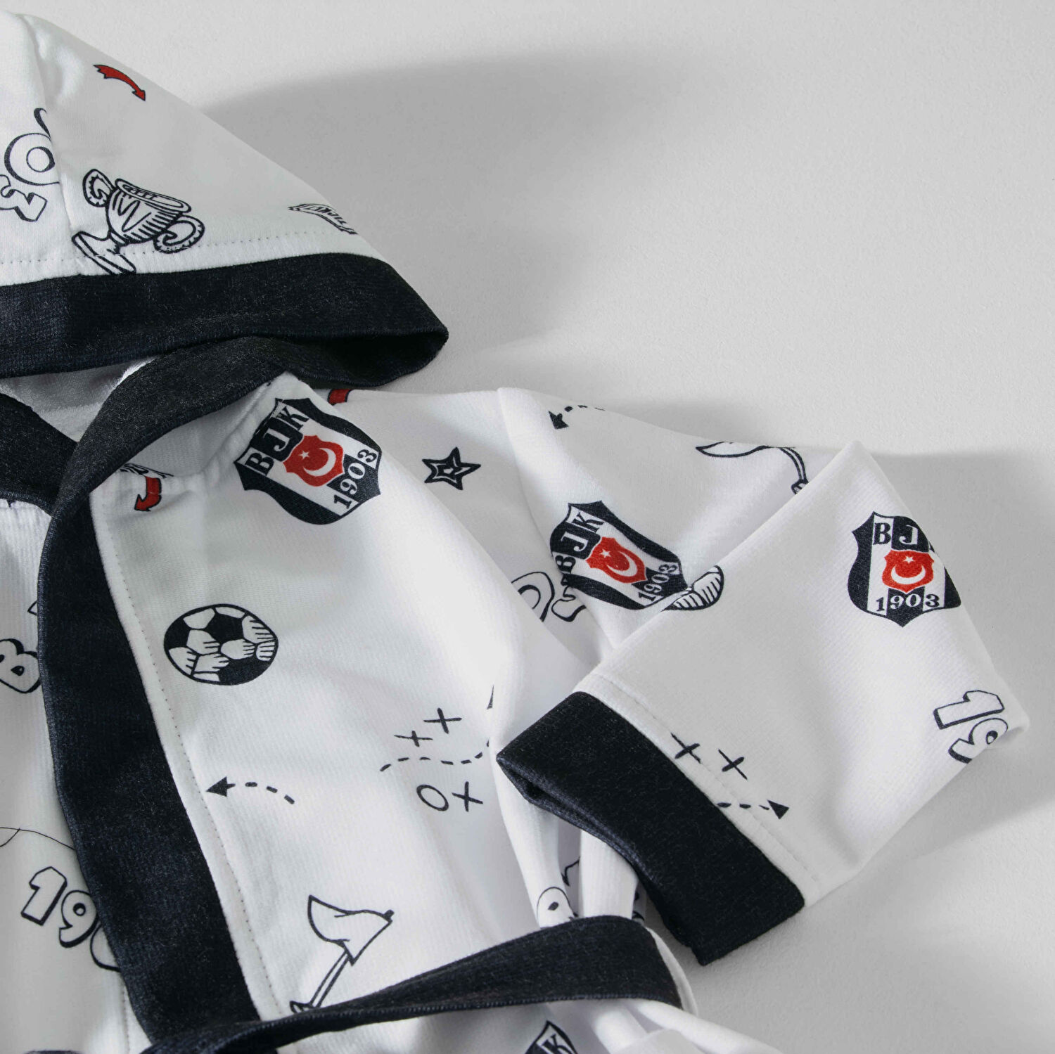 Taç Lisanslı Beşiktaş 3-4 Yaş Bebek Bornoz