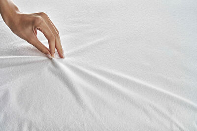 Taç Easy Pamuk Tek Kişilik Sıvı Geçirmez Yatak Alezi Beyaz