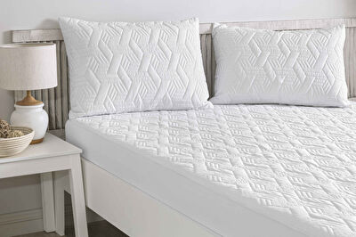Taç Eco Care Sıvı Geçirmez 50x70 Yastık Alez Beyaz