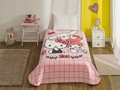Lisanslı Hello Kitty Friends Tek Kişilik Battaniye