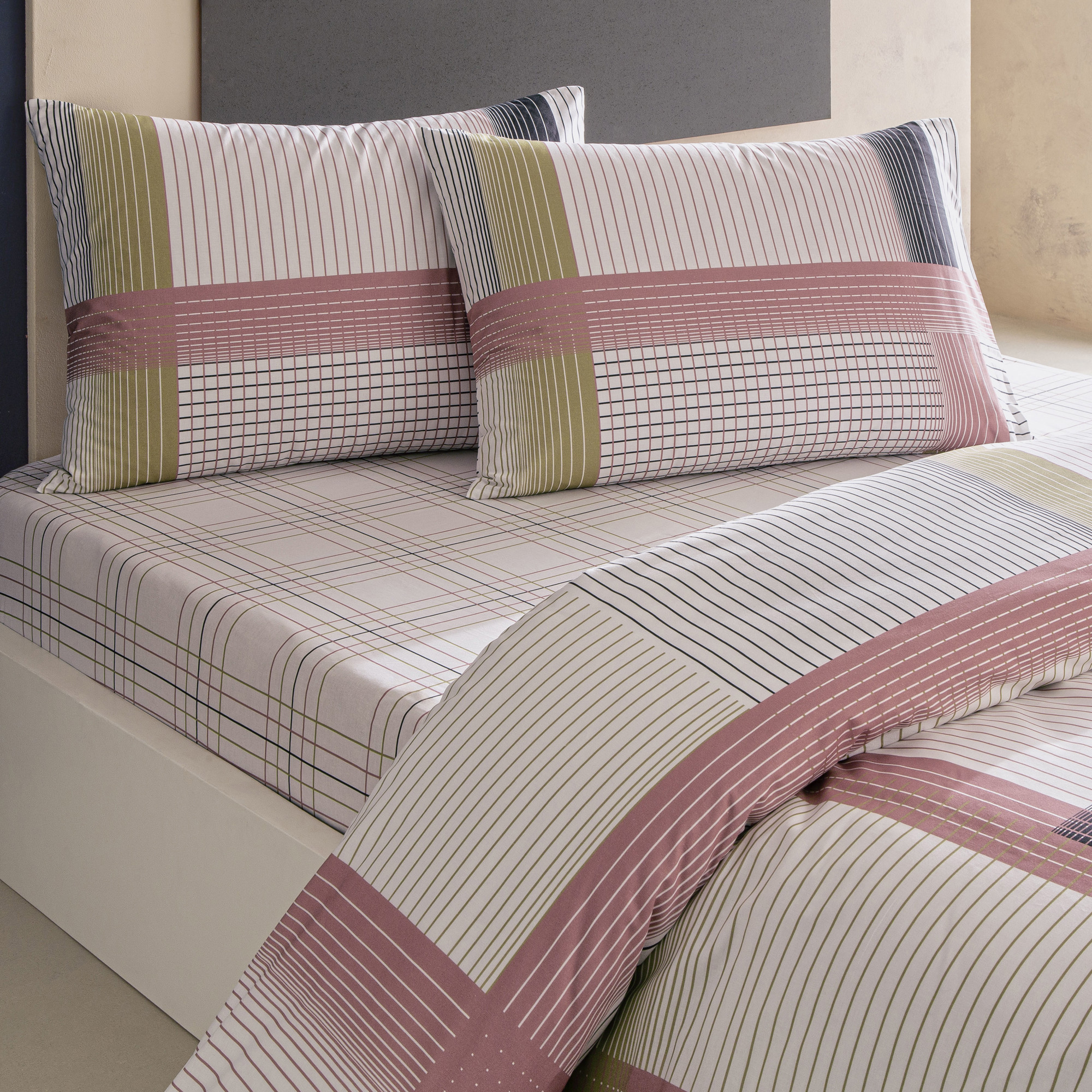 Taç Zyra Ranforce Çift Kişilik Nevresim Takımı Pembe | Taç